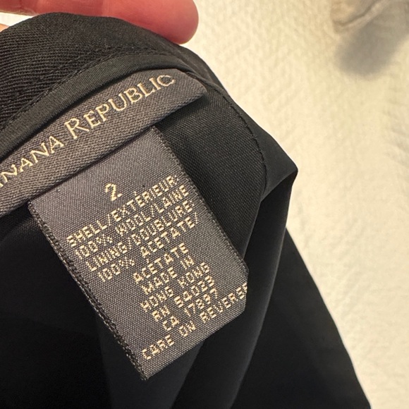 Banana Republic Black Pencil Skirt - Picture 4 of 4